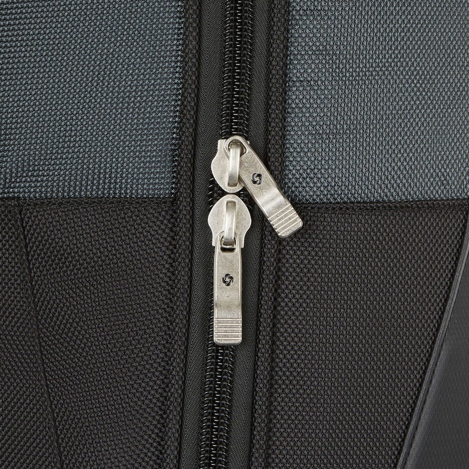 Samsonite Softside Golf Carrier Travel Golf Bag in the color Black/Graphite. image number 5